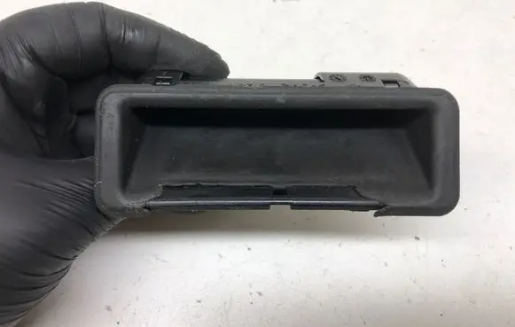 BMW 1 E81 E87 Tailgate/trunk/boot exterior handle 7118158 51247118158