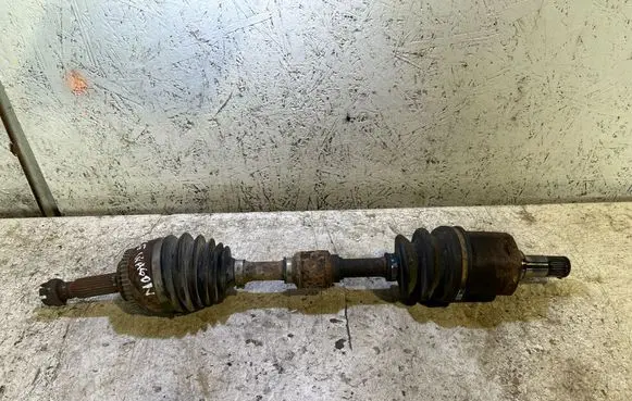 Mitsubishi Space Wagon Front driveshaft