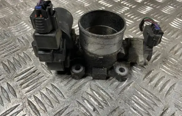 Toyota RAV 4 (XA30) Throttle valve 26010
