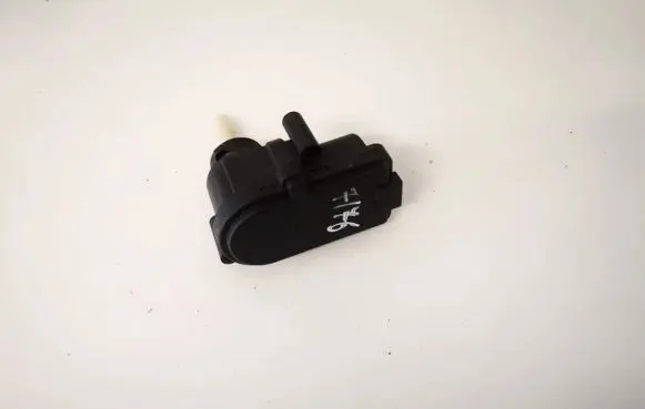 Headlight level adjustment motor