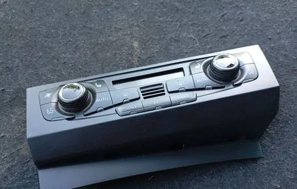 Audi A4 Allroad B8 Climate control unit 8T1820043AQ