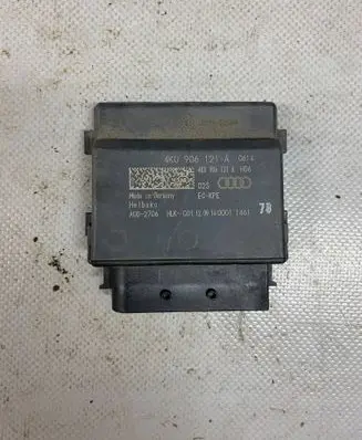 Audi Q8 Fuel injection pump control unit/module 4K0906121A