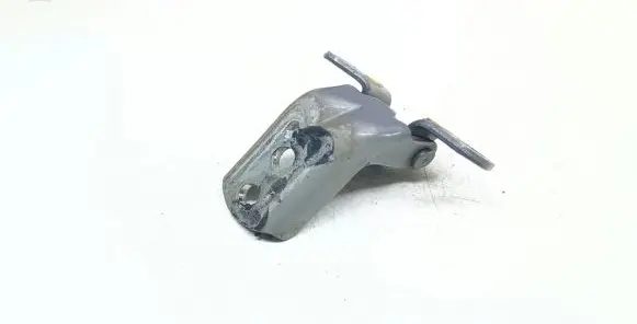 Nissan Qashqai+2 Front door upper hinge