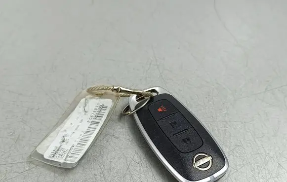 Nissan X-Trail T33 Ignition key/card 
