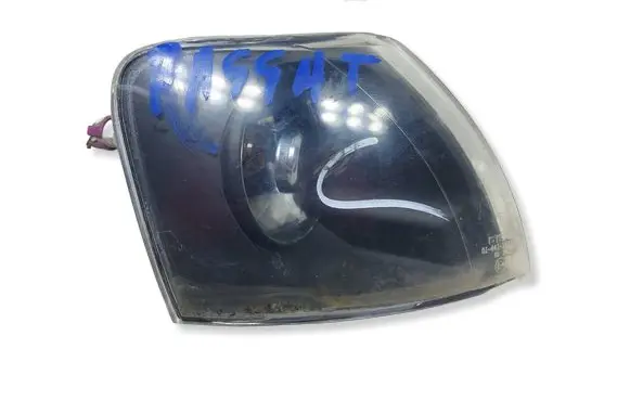 Volkswagen PASSAT B5 Front indicator light 151908KASACJA 151908
