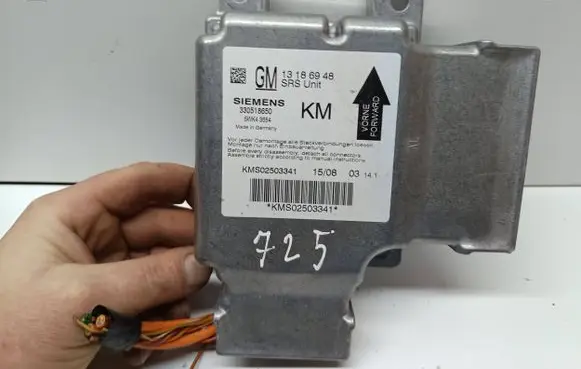 Opel Zafira A Airbag control unit/module 330518650 13186948 KMS02503341