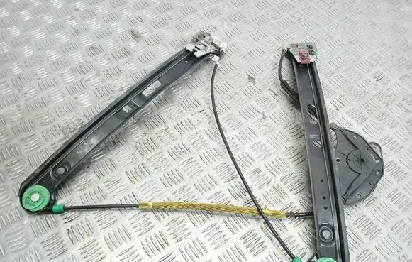 BMW 3 E46 Front window lifting mechanism without motor 8196037