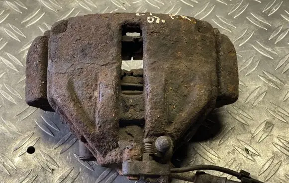 Volkswagen II LT Front brake caliper