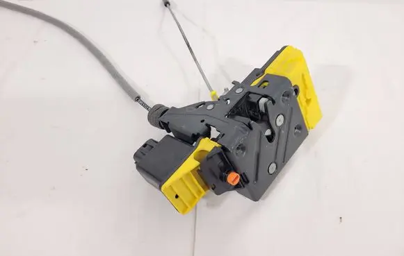 Volvo XC90 Rear door lock 30699756