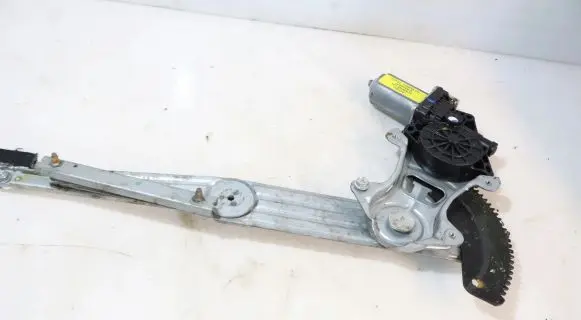 Front window lifting mechanism without motor