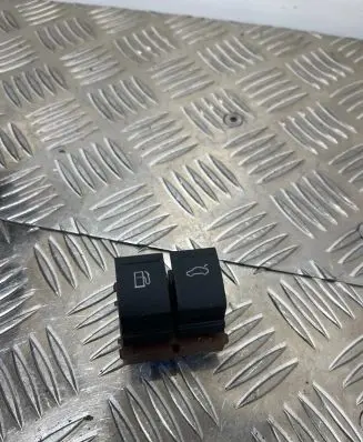 Volkswagen Eos Fuel tank opening switch 3C0959903B 123001S