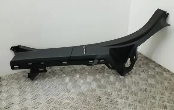 Skoda Yeti (5L) Rear seat side bottom trim 5L0867765B
