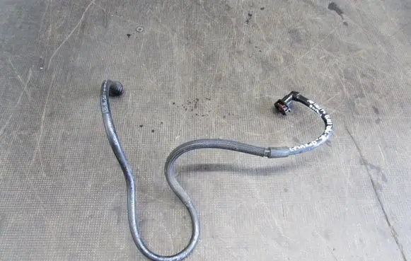 Ford Grand C-MAX Fuel line/pipe/hose AV619B337AC