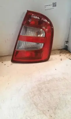 Skoda Fabia Mk1 (6Y) Rear/tail lights ZSB6Y6945096B