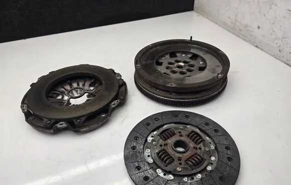 Volkswagen Crafter Clutch set kit 076141032B B5088 LUC