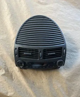 Mercedes-Benz E W211 Climate control unit 2118300685 00073002