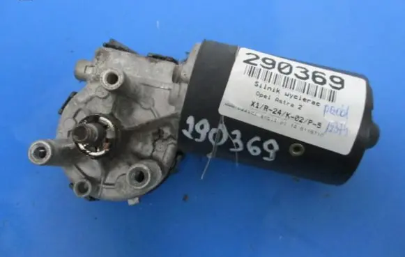 Opel Astra G Front wiper linkage and motor