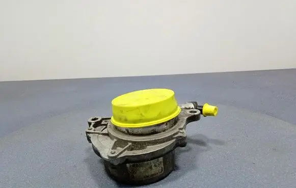 Opel Omega B2 Vacuum pump 