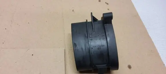 BMW X3 E83 Mass air flow meter 0928400529 33793357 1928404692