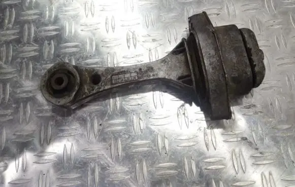 Volkswagen Golf IV Engine mount bracket 1j0199851