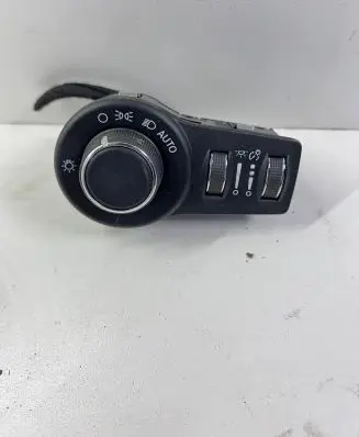 Chrysler Pacifica Light switch P68156005AC 120014113 12624