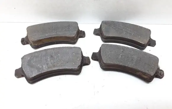 Volvo V70 Brake pads (rear) 