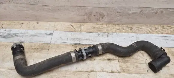 Volvo V40 Engine coolant pipe/hose 31319129 31319843