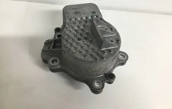 Toyota Auris E180 Water pump 