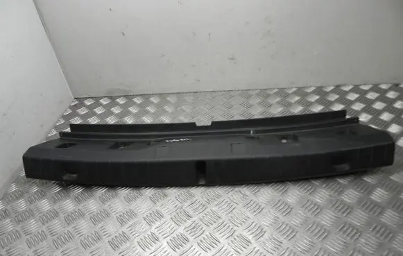 BMW 7 G11 G12 Tailgate/boot lid lock trim 7344675