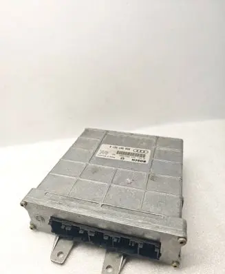 Audi A4 S4 B5 8D Engine control unit/module 8D0907557B 26SA3901 02612035545