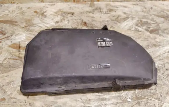 Mercedes-Benz S W220 Fuse box cover 2205400182