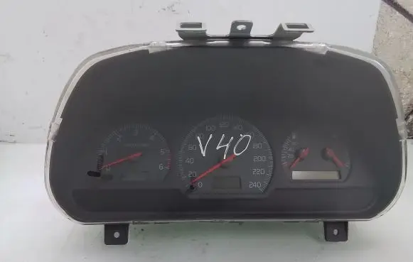 Volvo S40, V40 Speedometer (instrument cluster) 30857571H