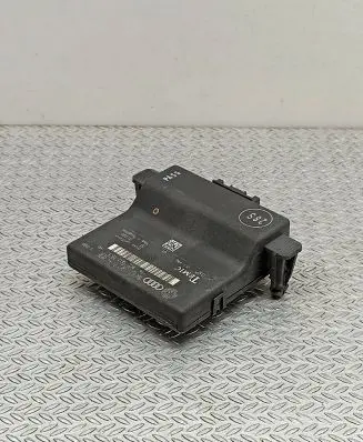 Volkswagen Golf V Gateway control module 1K0907530F 201205 1K0907951