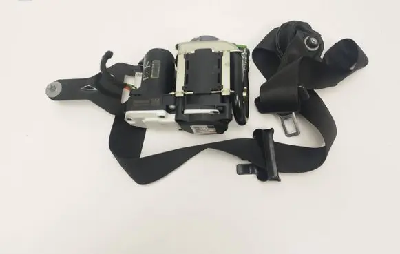 Mercedes-Benz E W212 Front seatbelt 620048000