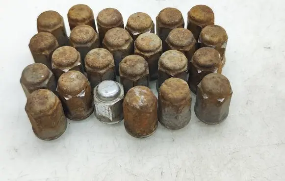 Isuzu D-Max Nuts/bolts 