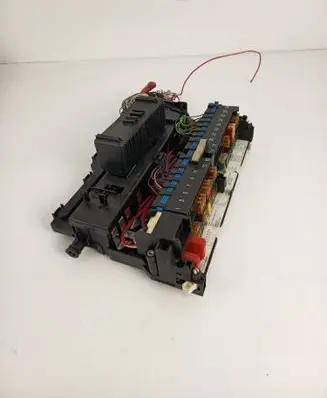 BMW 3 E46 Fuse box set 8364542 40086001