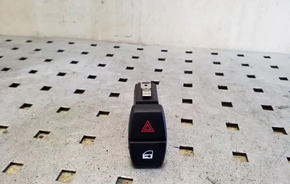 BMW 5 F10 F11 Hazard light switch 61319161896