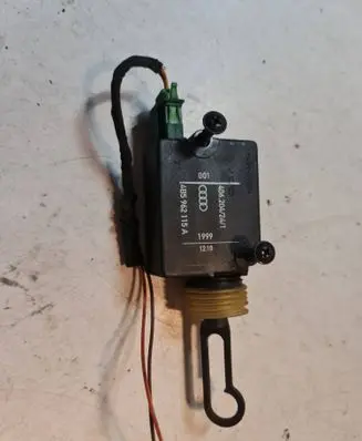 Audi A6 S6 C5 4B Central locking motor 406204241 4B5962115A