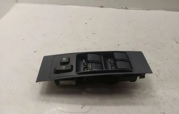 Toyota Corolla Verso AR10 Electric window control switch 742320F010 848200F030