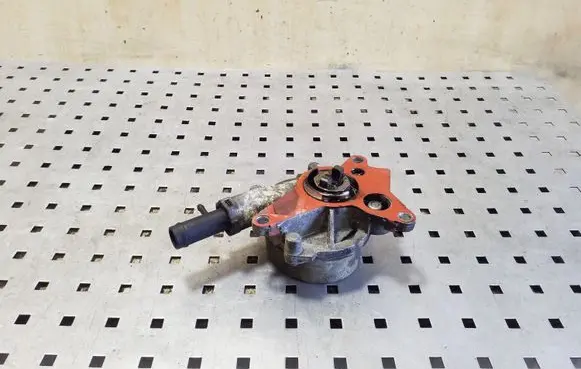 Nissan NV400 Vacuum pump 8201163444