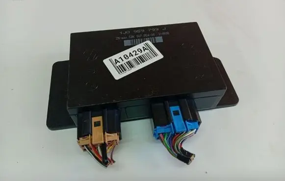 Volkswagen PASSAT B5 Comfort/convenience module 1J0959799J