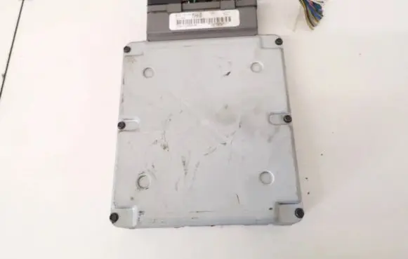 Ford Focus Engine control unit/module 2s4a12a650ma 2s4a-12a650-ma