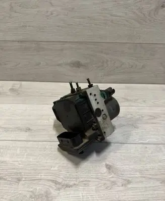 BMW 5 E39 ABS Pump 6758971 6758969 31932