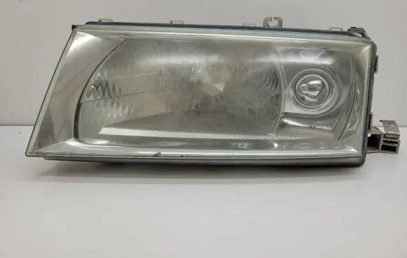 Skoda Octavia Mk1 (1U) Headlight/headlamp
