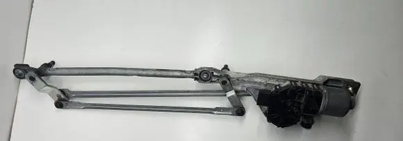 Ford Focus Front wiper linkage and motor 0390241732 B32H67340 4M5117508BA