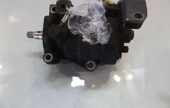 Renault Modus Fuel injection high pressure pump 8200423059