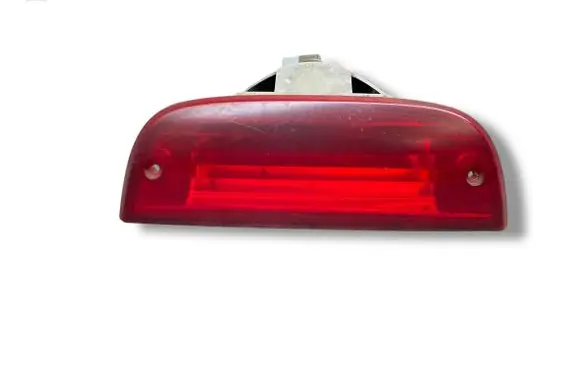 Jeep Cherokee III KJ Third/center stoplight