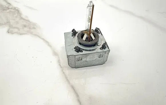 Audi A6 S6 C6 4F Headlight ballast module Xenon 021661
