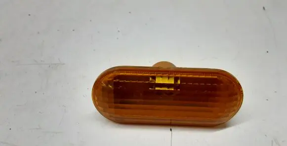 Ford Fiesta Front fender indicator light