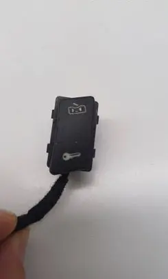 Volkswagen Touran I Central locking switch button 1T0962125